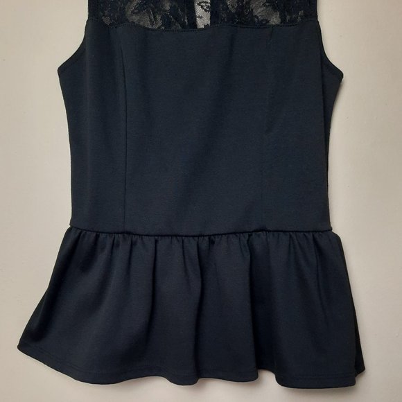 Monteau Black Lace Peplum Sleeveless Top Small - Picture 5 of 7